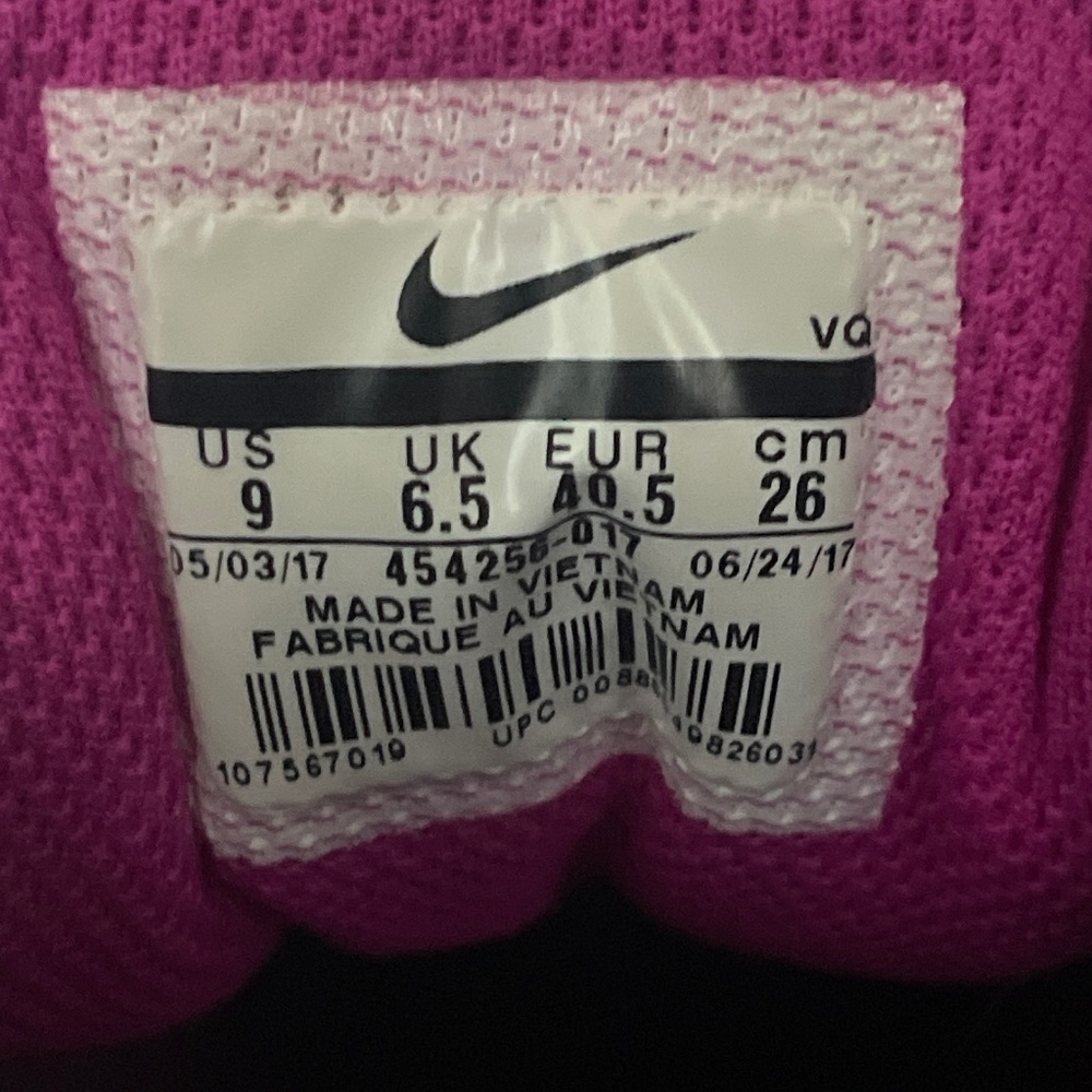 Nike Court Majestic Shoes with Rhinestones - Picture 5 of 9